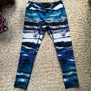 Alana blue patterned athletic leggings